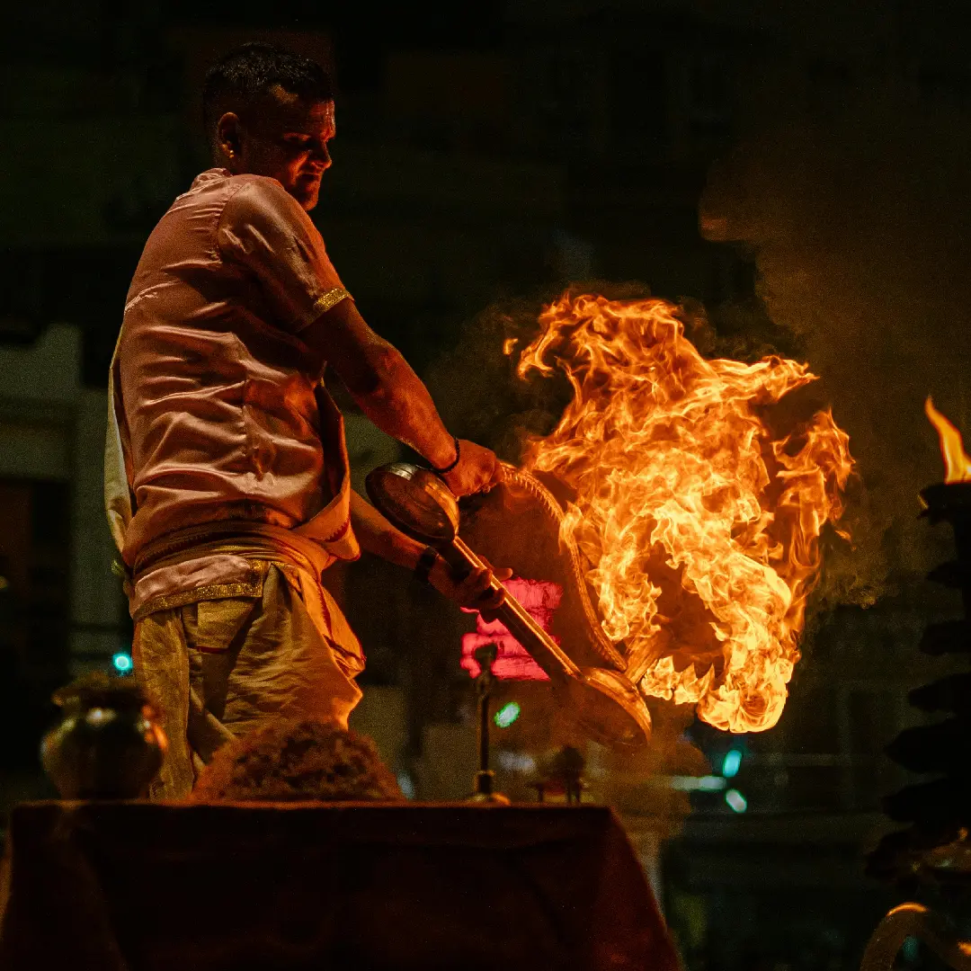 aarti-ceremony-ganges-varanasi-india-alanspeak-travel.jpg