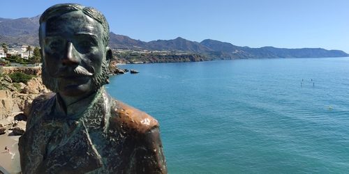 Photo of a statue overlooking the sea at Nerja.