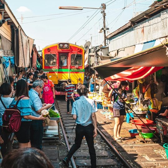 thailand-bangkok-train-market-chait-goli-pexels540x540px